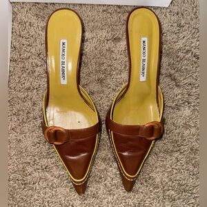 MANOLO BLAHNIK® heels. Size 38